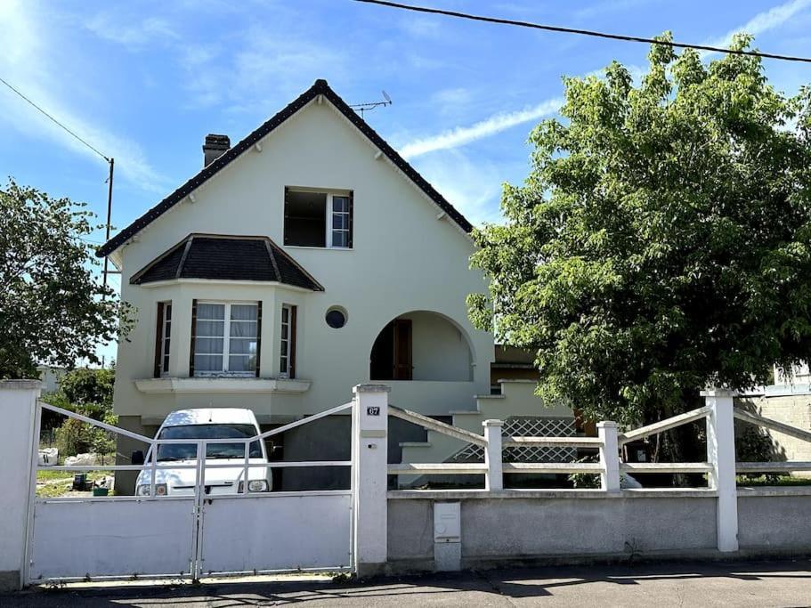 Charmante Maison Avec Jardin A Troyes Sainte-Savine Exterior foto